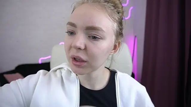 EmilySunshineS online show from 11.29.25