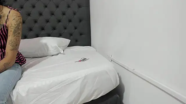 Snapshot of _candy_jade_ chatting on 02.25.26 candy jade online show from 02.25.26