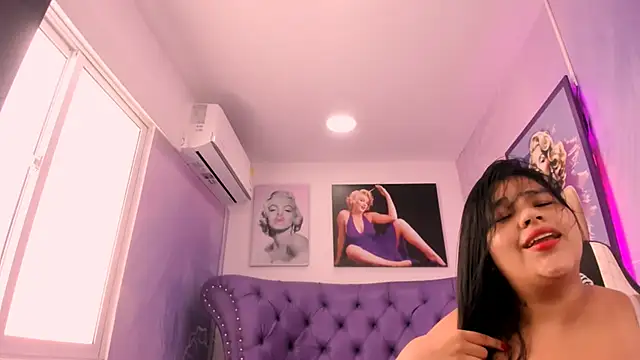 Snapshot of emma__milk_ chatting on 03.18.25 emma milk online show from 03.18.25