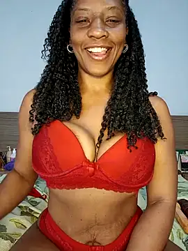 Snapshot of Luhma_hot chatting on 10.06.25 Luhma hot online show from 10.06.25