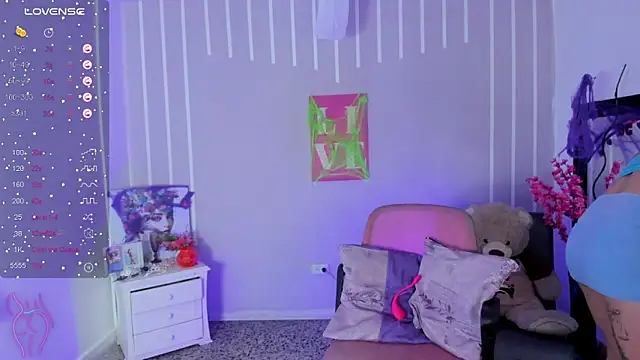 Snapshot of Andy_Gamboa chatting on 10.08.25 Andy Gamboa online show from 10.08.25