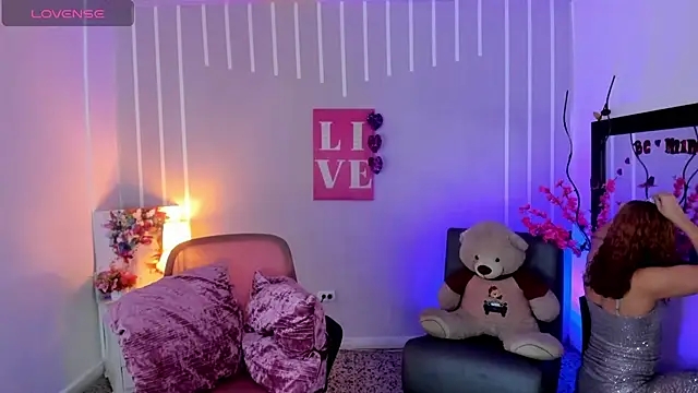 Snapshot of Andy_Gamboa chatting on 11.03.25 Andy Gamboa online show from 11.03.25