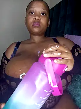 Snapshot of Hotty-boobsxxx chatting on 11.05.25 Hotty-boobsxxx online show from 11.05.25