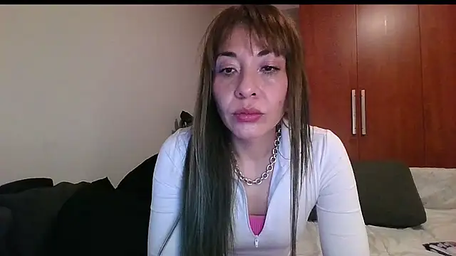 Snapshot of KarolinaReaper chatting on 03.08.25 KarolinaReaper online show from 03.08.25
