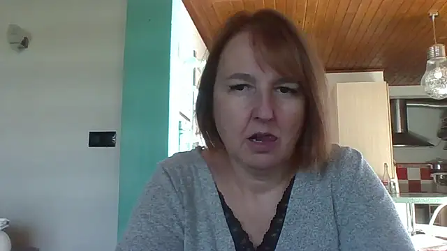 Snapshot of Sandcoq chatting on 10.01.25 Sandcoq online show from 10.01.25