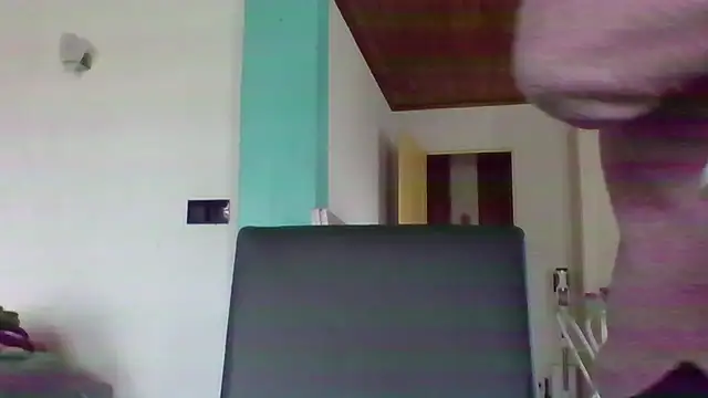 Snapshot of Sandcoq chatting on 10.30.25 Sandcoq online show from 10.30.25