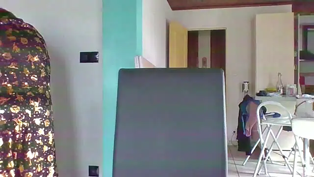 Snapshot of Sandcoq chatting on 10.31.25 Sandcoq online show from 10.31.25