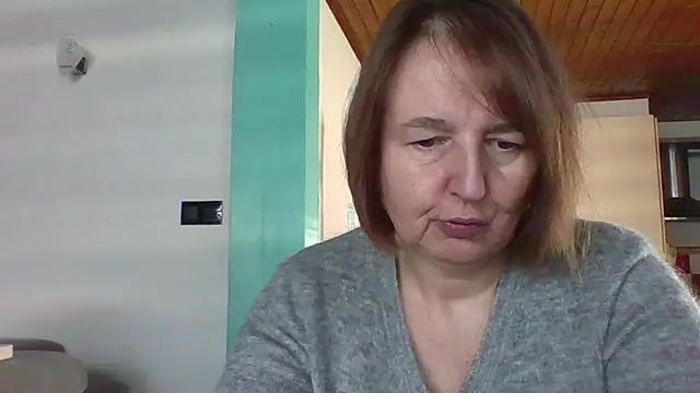 Snapshot of Sandcoq chatting on 11.28.25 Sandcoq online show from 11.28.25