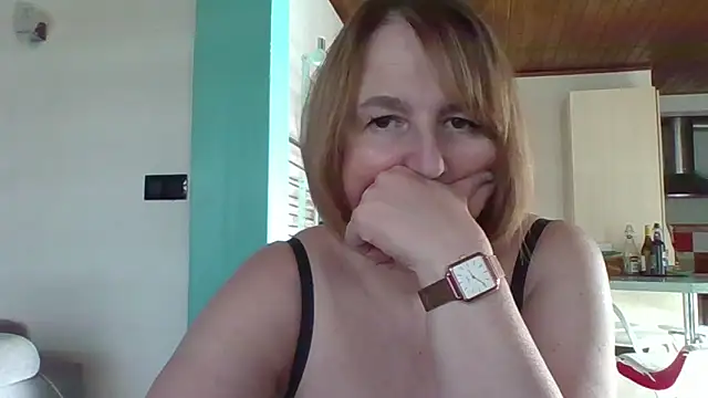 Snapshot of Sandcoq chatting on 03.05.26 Sandcoq online show from 03.05.26