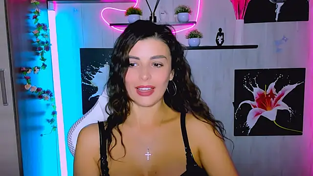 KayWuds online show from 10.25.25