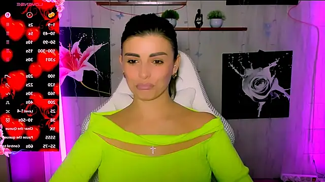 Snapshot of KayWuds chatting on 04.05.26 KayWuds online show from 04.05.26