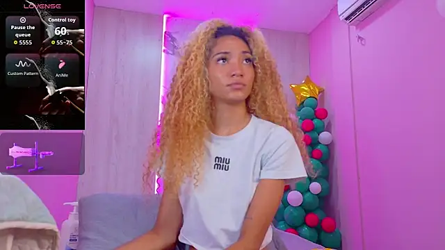 Charlotte Love10 online show from 12.21.25