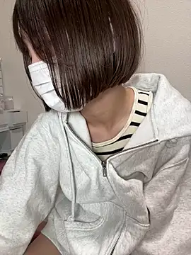 Snapshot of -x_MIU_x chatting on 01.19.25 -x MIU x online show from 01.19.25