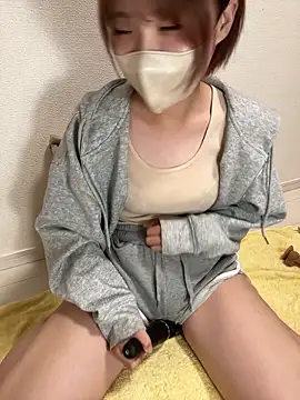 Snapshot of -x_MIU_x chatting on 10.22.25 -x MIU x online show from 10.22.25