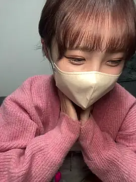 Snapshot of -x_MIU_x chatting on 02.12.26 -x MIU x online show from 02.12.26