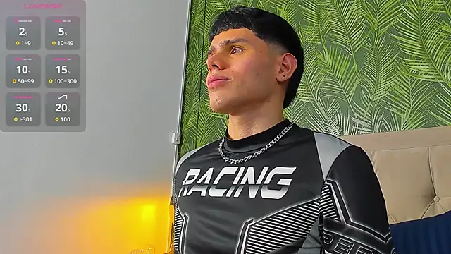 Snapshot of Nathaniel_Park chatting on 10.30.25 Nathaniel Park online show from 10.30.25