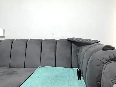 Pearl 00 online show from 03.20.26