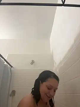 Snapshot of AlyssiaAmoreXO chatting on 11.01.25 AlyssiaAmoreXO online show from 11.01.25