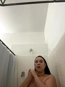 AlyssiaAmoreXO online show from 11.30.25