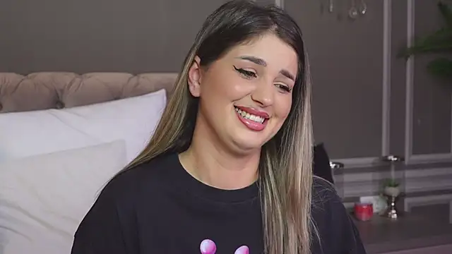 Snapshot of AnnieStylesx chatting on 01.08.25 AnnieStylesx online show from 01.08.25