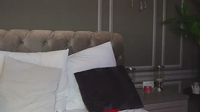 Snapshot of AnnieStylesx chatting on 01.21.25 AnnieStylesx online show from 01.21.25