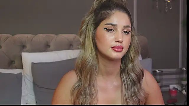 Snapshot of AnnieStylesx chatting on 02.07.25 AnnieStylesx online show from 02.07.25