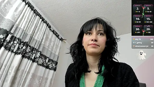 Snapshot of Camcrush__ chatting on 12.04.24 Camcrush online show from 12.04.24