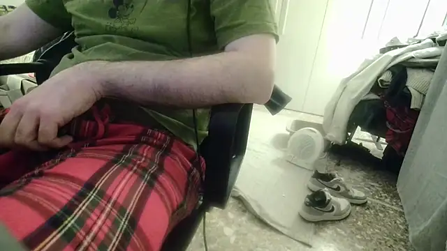 Snapshot of sbrodo96 chatting on 03.19.26 sbrodo96 online show from 03.19.26