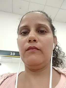 carolina goez online show from 02.10.25