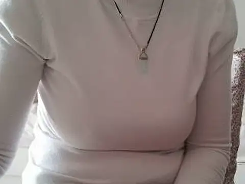 Snapshot of VeneRed chatting on 03.22.25 VeneRed online show from 03.22.25