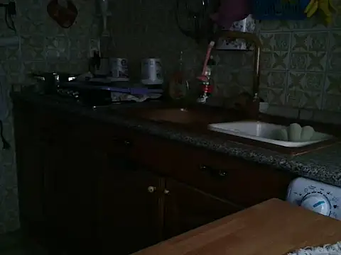 Snapshot of VeneRed chatting on 09.27.25 VeneRed online show from 09.27.25