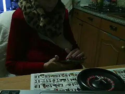 Snapshot of VeneRed chatting on 11.01.25 VeneRed online show from 11.01.25