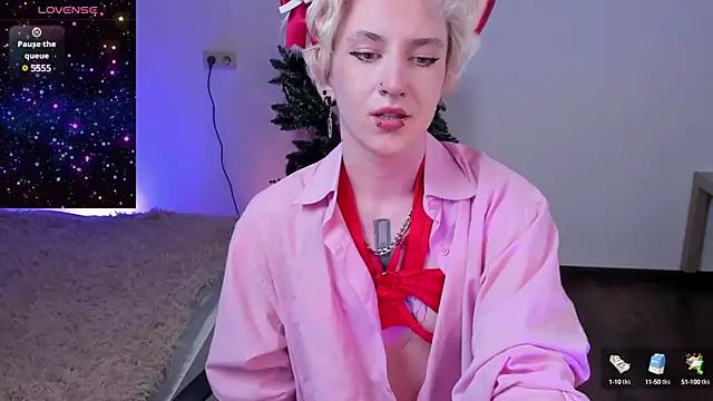 Snapshot of Tonyyxxx chatting on 12.21.24 Tonyyxxx online show from 12.21.24