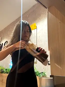 Snapshot of Alisha-Bond chatting on 10.07.25 Alisha-Bond online show from 10.07.25