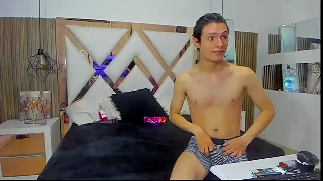 LIZandDante online show from 01.02.25