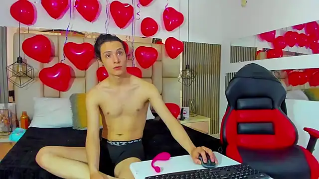 LIZandDante online show from 02.14.25