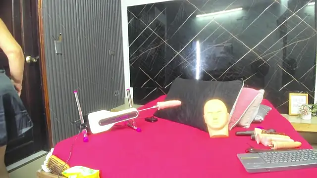 Snapshot of cloee-rabbyt chatting on 10.10.25 cloee-rabbyt online show from 10.10.25