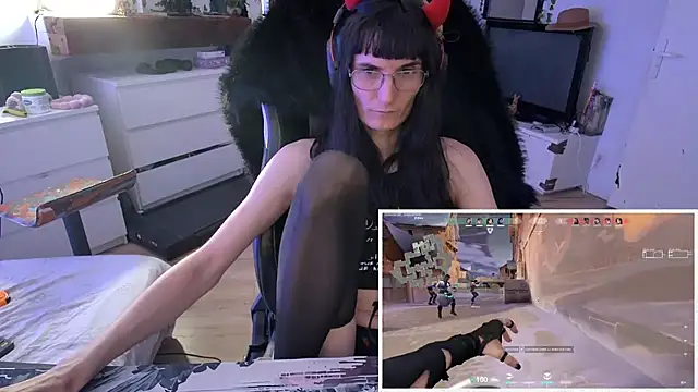 Snapshot of CeriseLapine chatting on 10.21.25 CeriseLapine online show from 10.21.25