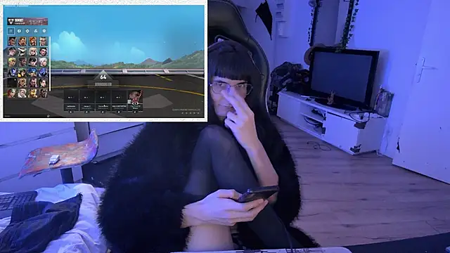 Snapshot of CeriseLapine chatting on 10.28.25 CeriseLapine online show from 10.28.25