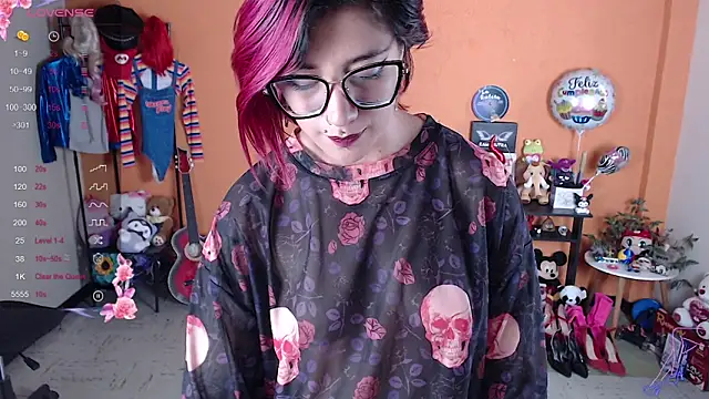 MissMiia2 online show from 12.16.24