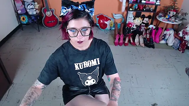 MissMiia2 online show from 01.02.25