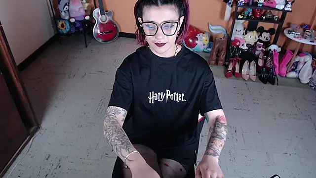 MissMiia2 online show from 01.09.25