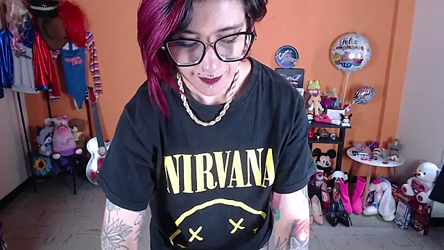 MissMiia2 online show from 01.15.25
