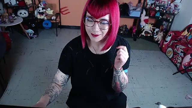 MissMiia2 online show from 04.17.26