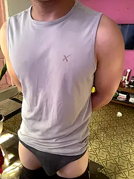 Snapshot of alburt_1996 chatting on 11.10.25 alburt 1996 online show from 11.10.25