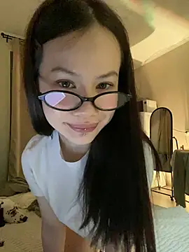 Anikka Liam online show from 02.24.25