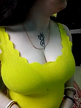 Snapshot of Raja_Ranii chatting on 01.07.25 Raja Ranii online show from 01.07.25