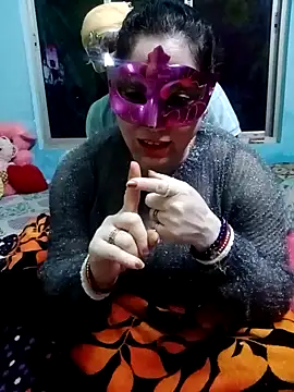 Snapshot of Raja_Ranii chatting on 01.12.25 Raja Ranii online show from 01.12.25