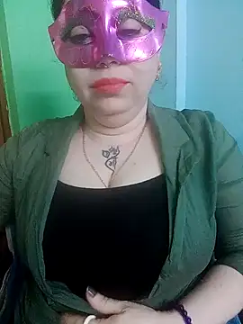 Snapshot of Raja_Ranii chatting on 01.22.25 Raja Ranii online show from 01.22.25