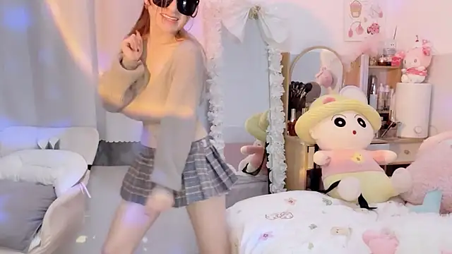 Snapshot of Carly_1 chatting on 12.03.24 Carly 1 online show from 12.03.24